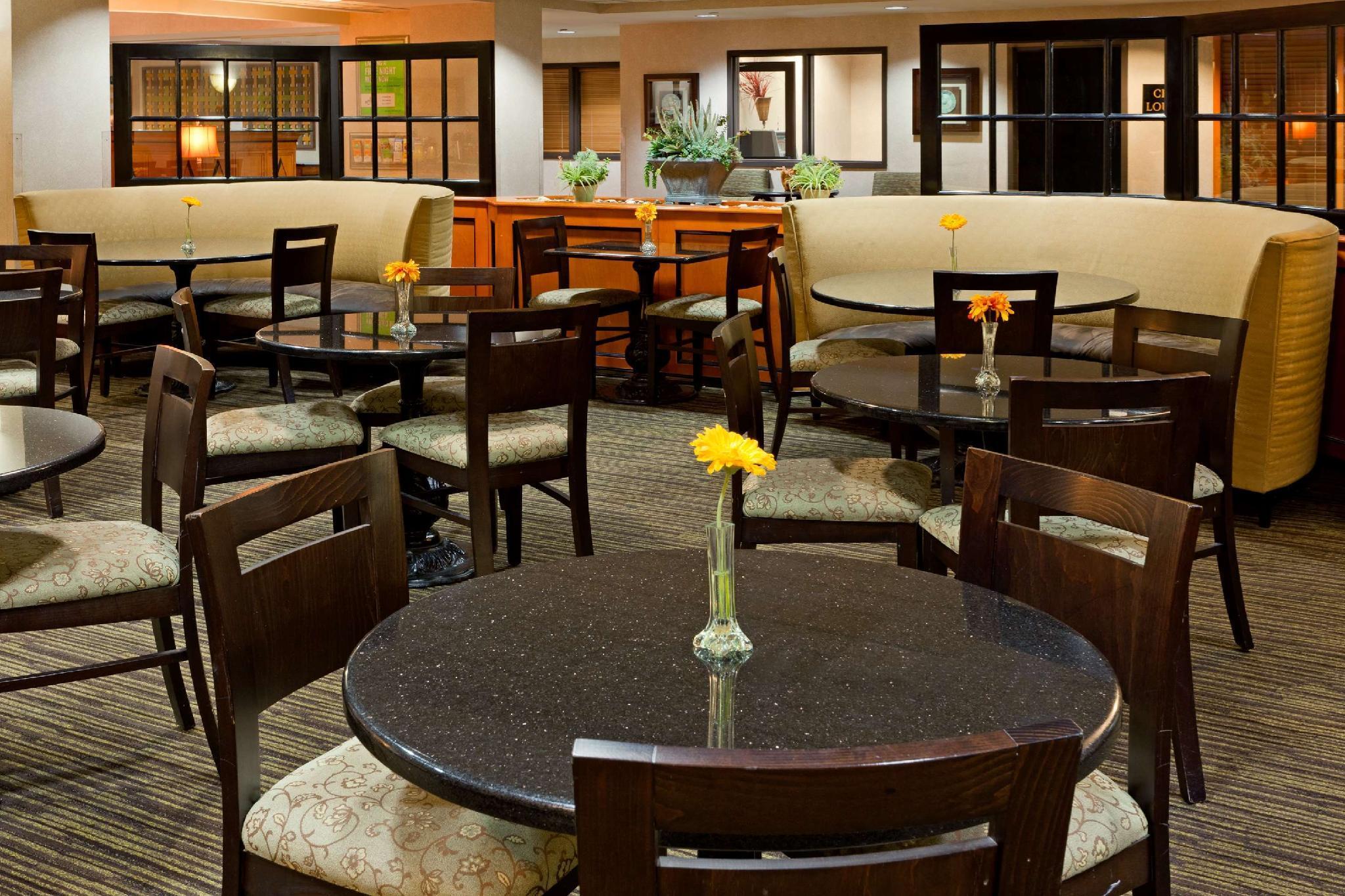 La Quinta By Wyndham Garden City Exterior foto
